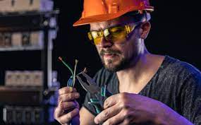 Mastering the Currents: A Comprehensive Guide to Electrician Licensing