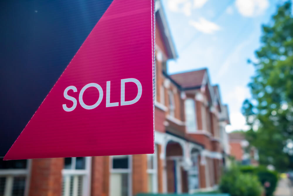 We Buy Houses in Illinois: How to Sell Your Property As-Is for a Stress-Free Experience